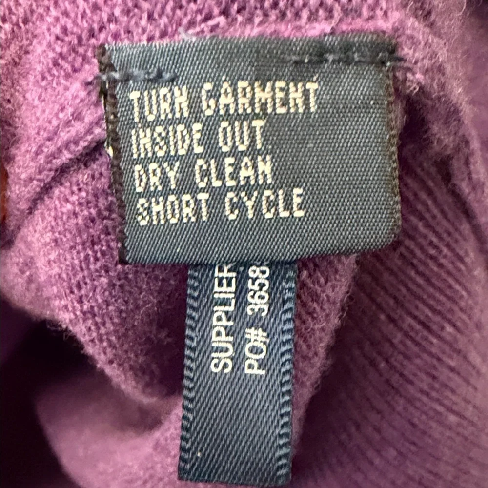 Vintage Polo by Ralph Lauren Mens M 100% Merino Wool Purple V-Neck Sweater